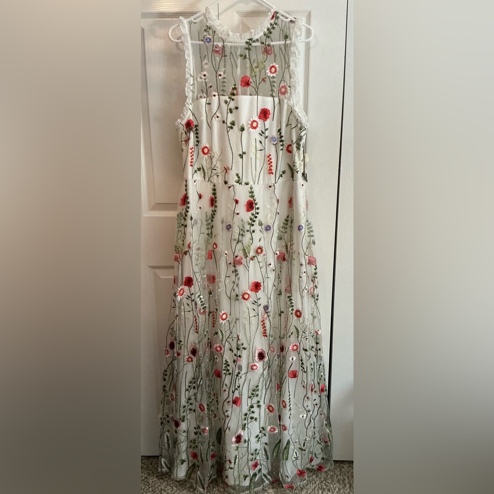 CITY STUDIO embroidered floral prom dress